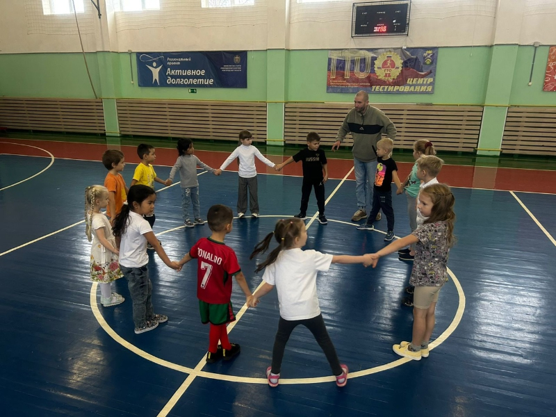 1 ноября в Центре тестирования ВФСК ГТО п. Батецкий прошло очередное занятие БГТО.